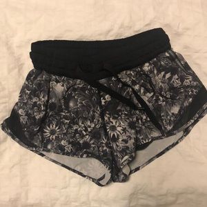 Lululemon shorts size 6 black/floral